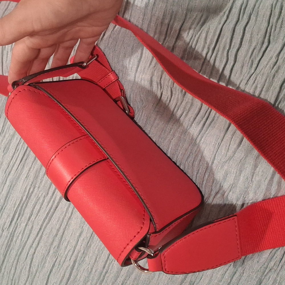 Micheal Kors mini greenwich crossbody - Picture 2 of 4